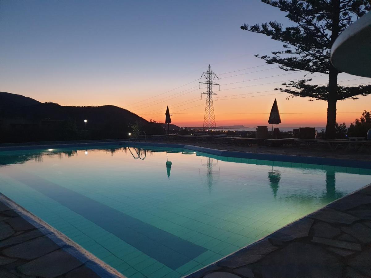 מאליה Silia Suites מראה חיצוני תמונה