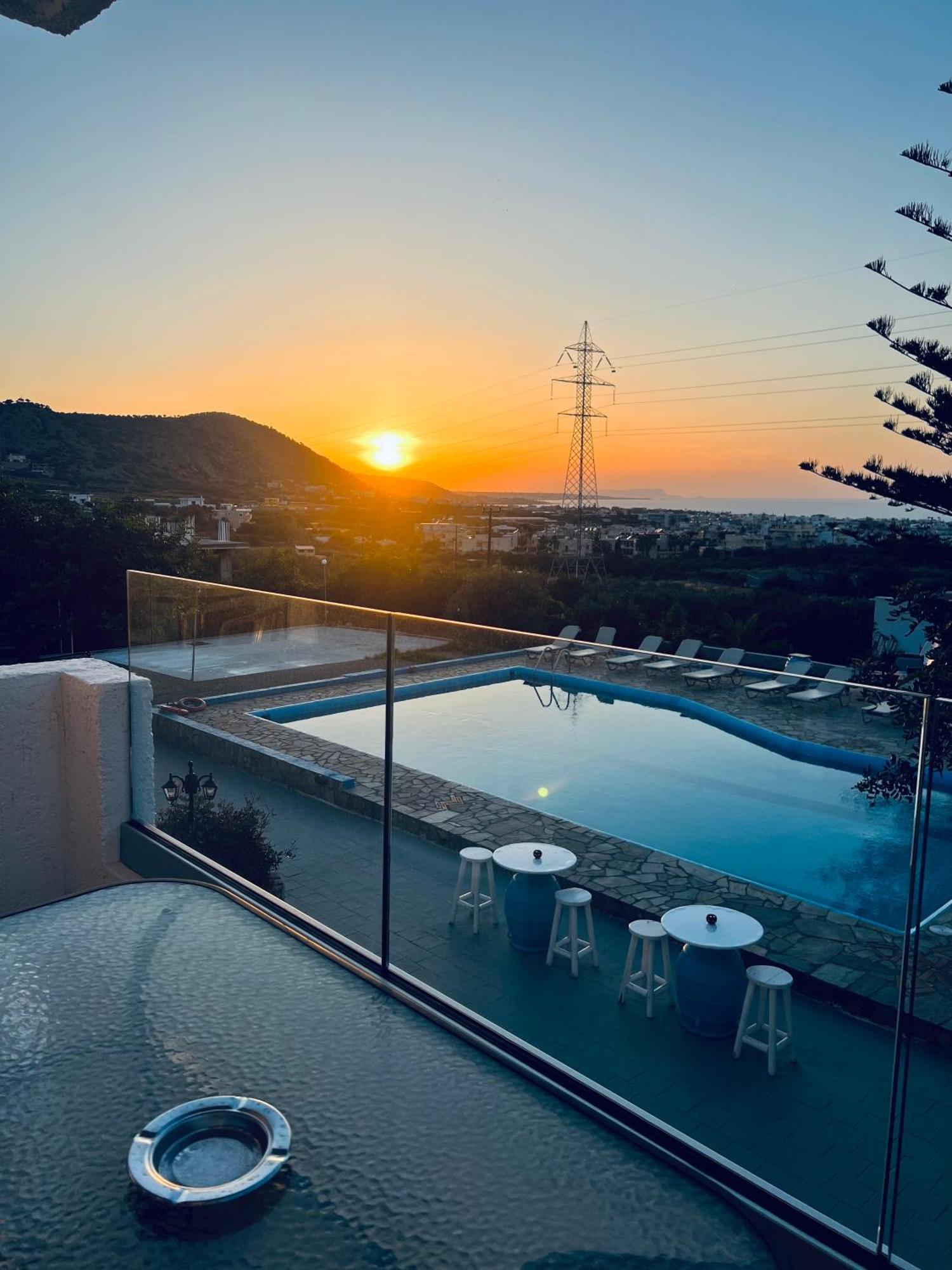 מאליה Silia Suites מראה חיצוני תמונה