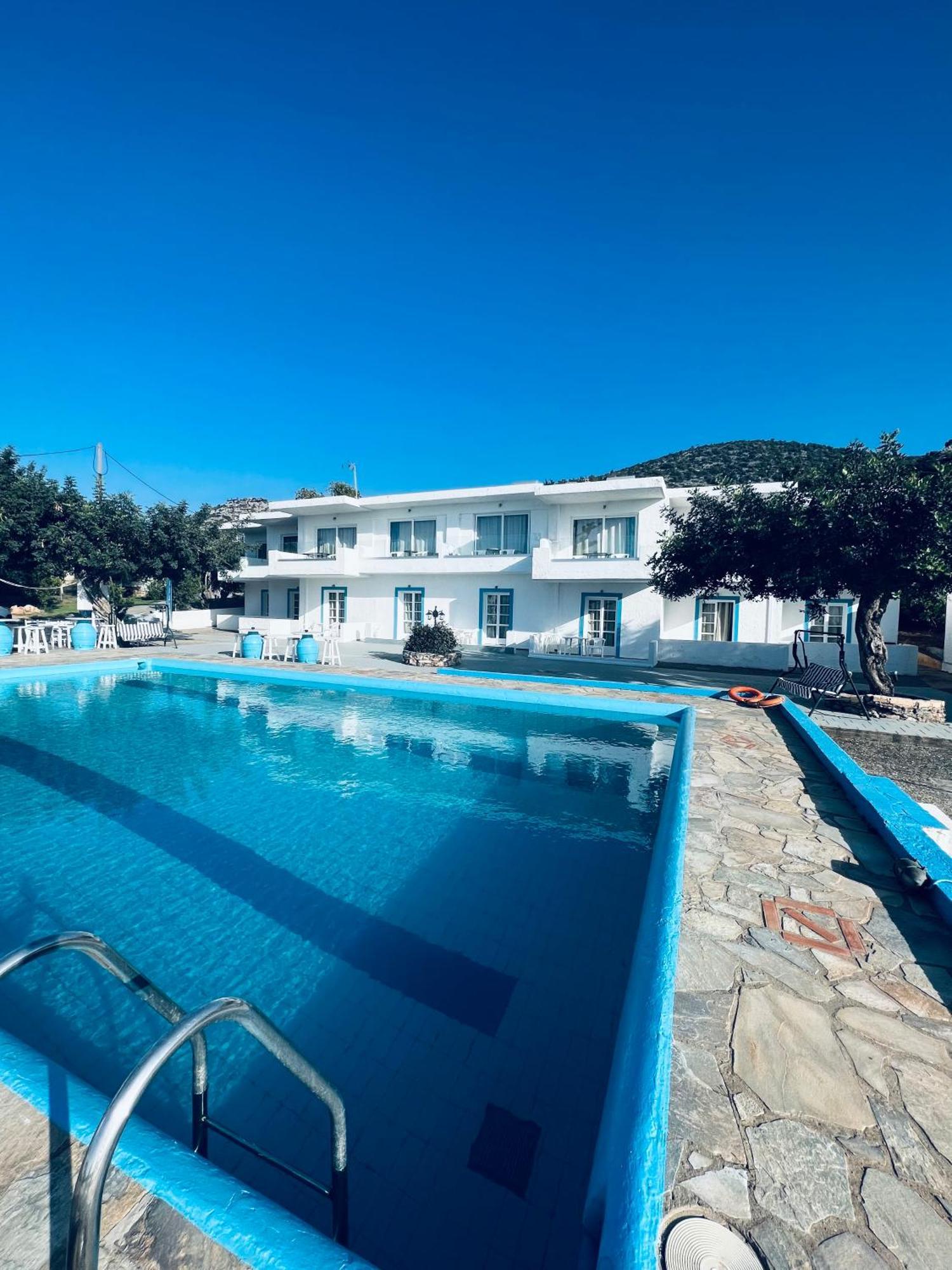 מאליה Silia Suites מראה חיצוני תמונה